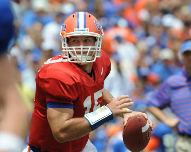 GAINESVILLE, FL - APRIL 18: Quarterback Tim Tebow #15 of the University of Florida passes upfield during the spring football Orange and Blue game April 18, 2009 at Ben Hill Griffin Stadium in Gainesville, Florida.  (Photo by Al Messerschmidt/Getty Images)