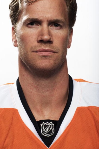 PHILADELPHIA - JULY 06: (EDITORS NOTE: THIS IMAGE HAS BEEN DIGITALLY ALTERED) Chris Pronger #20 of the Philadelphia Flyers poses for a portrait after his first press conference as a Philadelphia Flyer at Flyer's Skate Zone on July 6, 2009 in Philadelphia,