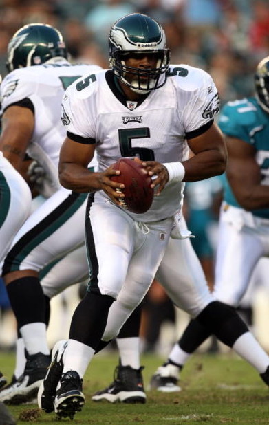 PHILADELPHIA - AUGUST 27:  Donovan McNabb #5 of the Philadelphia Eagles scrambles against the Jacksonville Jaguars on August 27, 2009 at Lincoln Financial Field in Philadelphia, Pennsylvania.  (Photo by Jim McIsaac/Getty Images)