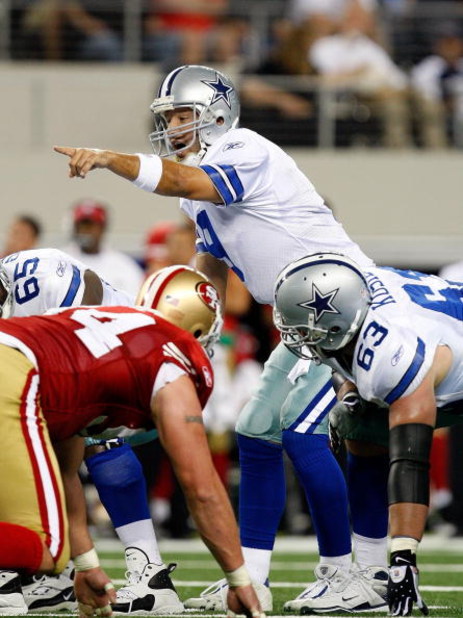ARLINGTON, TX - AUGUST 29:  Quarterback Tony Romo #9 of the Dallas Cowboys at Cowboys Stadium on August 29, 2009 in Arlington, Texas.  (Photo by Ronald Martinez/Getty Images)