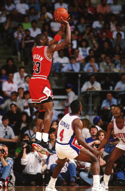 michael jordan playing in jordan 4