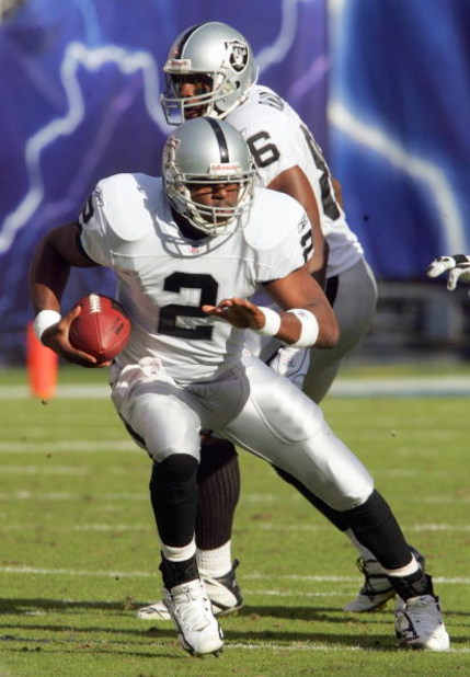 SAN DIEGO - NOVEMBER 26:  Quarterback Aaron Brooks #2 of the Oakland Raiders runs the ball during the game against the San Diego Chargers on November 26, 2006 at Qualcomm Stadium in San Diego, California. The Chargers defeated the Raiders, 21-14. (Photo b