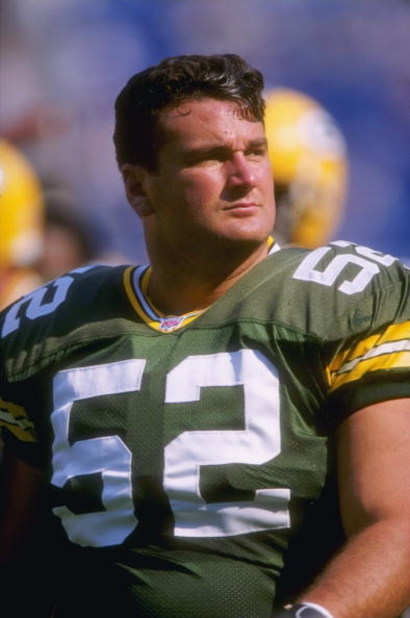 7 Sep 1997:  Center Frank Winters of the Green Bay Packers during the Packers 10-9 loss to the Philadelphia Eagles at Veterans Stadium in Philadelphia, Pennsylvania.  Mandatory Credit: Todd Warshaw  /Allsport