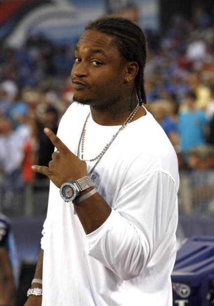 NASHVILLE, TN - SEPTEMBER 3: LenDale White of the Tennessee Titans poses for the camera against the Green Bay Packers during a preseason NFL game at LP Field on September 3, 2009 in Nashville, Tennessee. The Titans beat the Packers 27-13. (Photo by Joe Mu