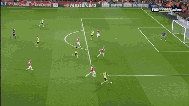 Gif Robert Lewandowski Scores For Borussia Dortmund Vs Arsenal In Ucl Bleacher Report Latest News Videos And Highlights