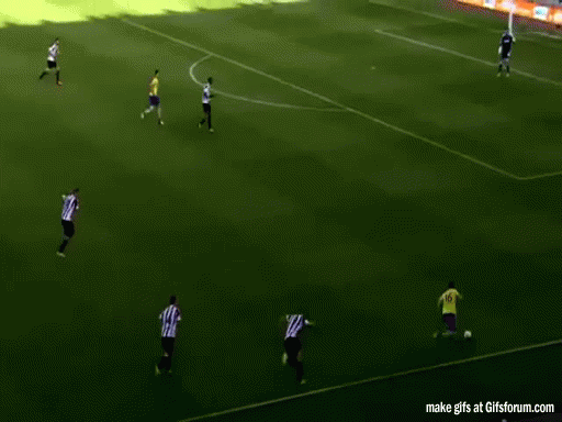 Cristiano-ronaldo-jump-celebration GIFs - Get the best GIF on GIPHY