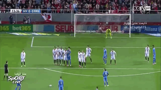 Gif Cristiano Ronaldo Scores On Deflected Free Kick For Real Madrid Bleacher Report Latest News Videos And Highlights